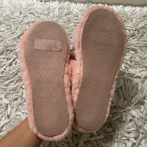 EUC | Aeropostale Fur Slippers - Picture 5 of 5